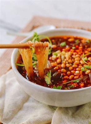  酸辣粉的奇特風味，酸爽開胃又麻香誘人！